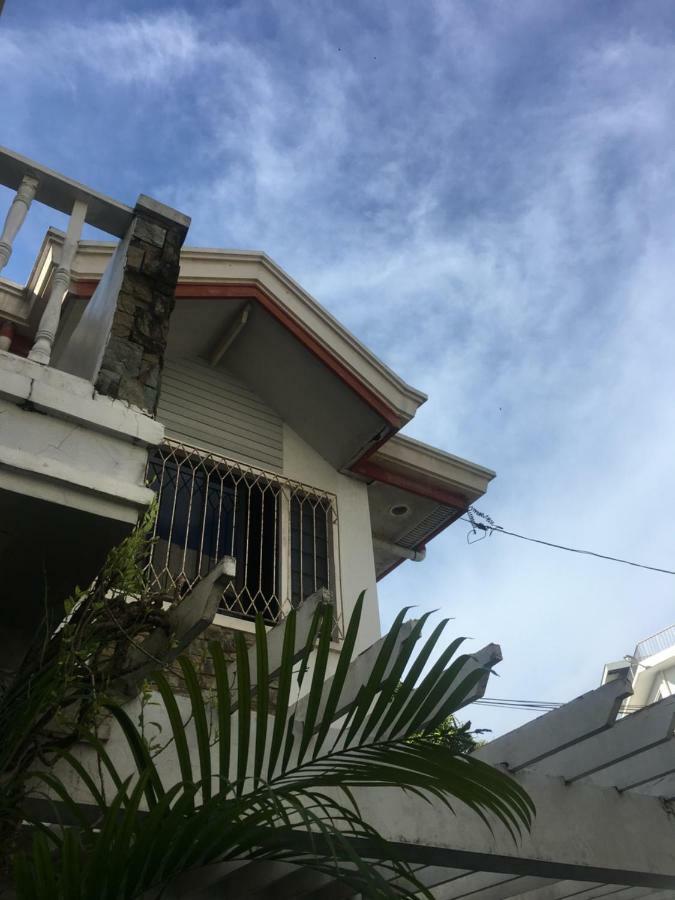 Joyful Island Hostel Lapu-Lapu City Bagian luar foto