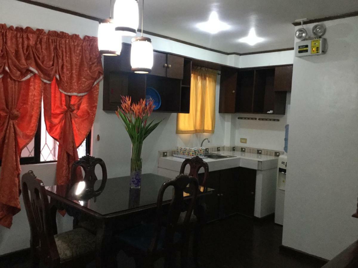 Joyful Island Hostel Lapu-Lapu City Bagian luar foto