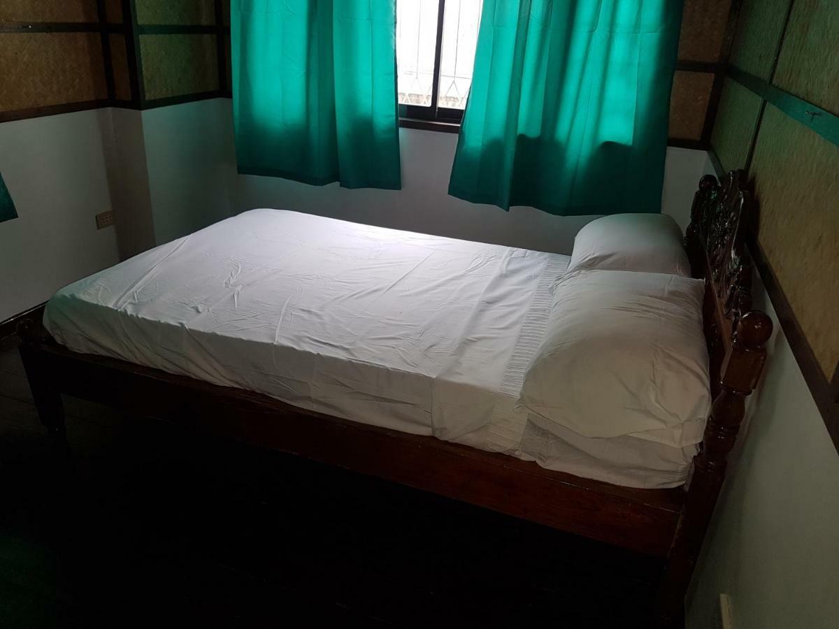 Joyful Island Hostel Lapu-Lapu City Bagian luar foto