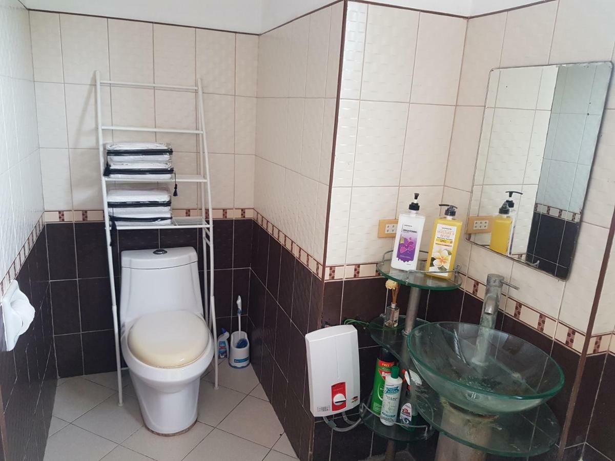 Joyful Island Hostel Lapu-Lapu City Bagian luar foto