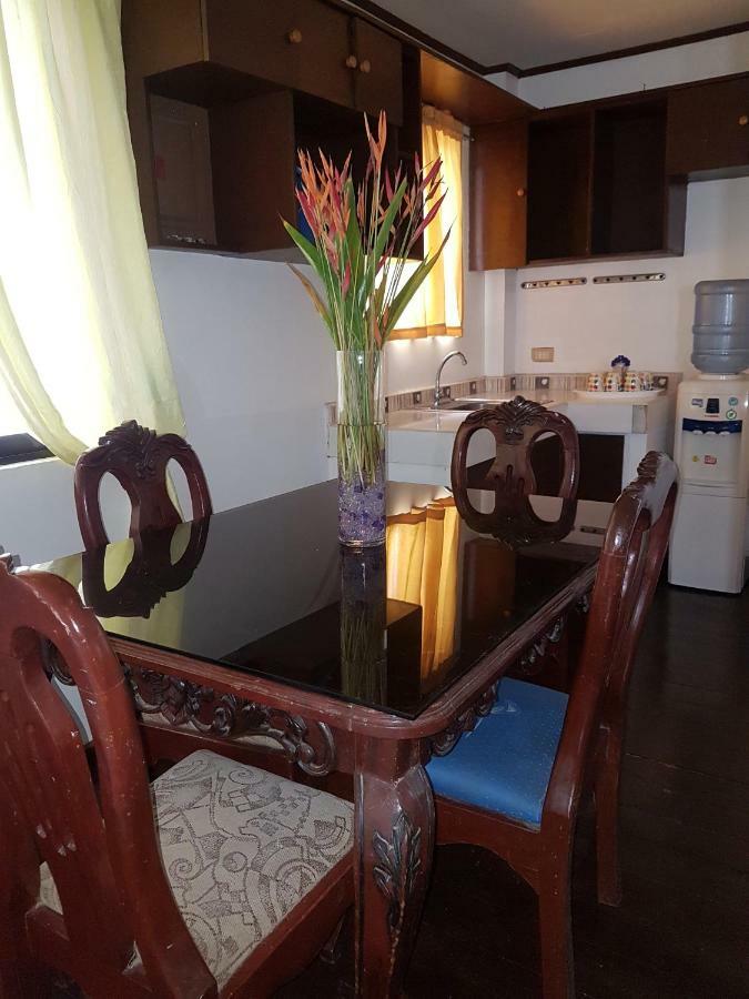 Joyful Island Hostel Lapu-Lapu City Bagian luar foto